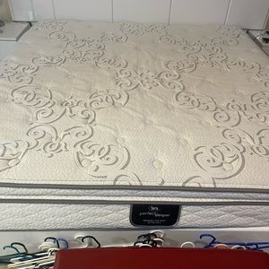 Serra King mattress